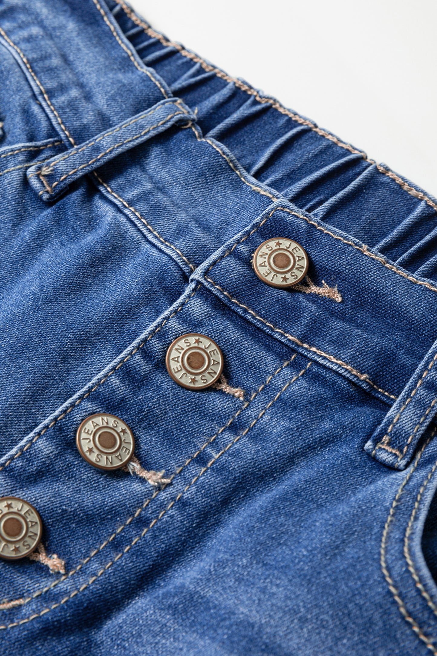Tapered Loose Fit Jeans front view