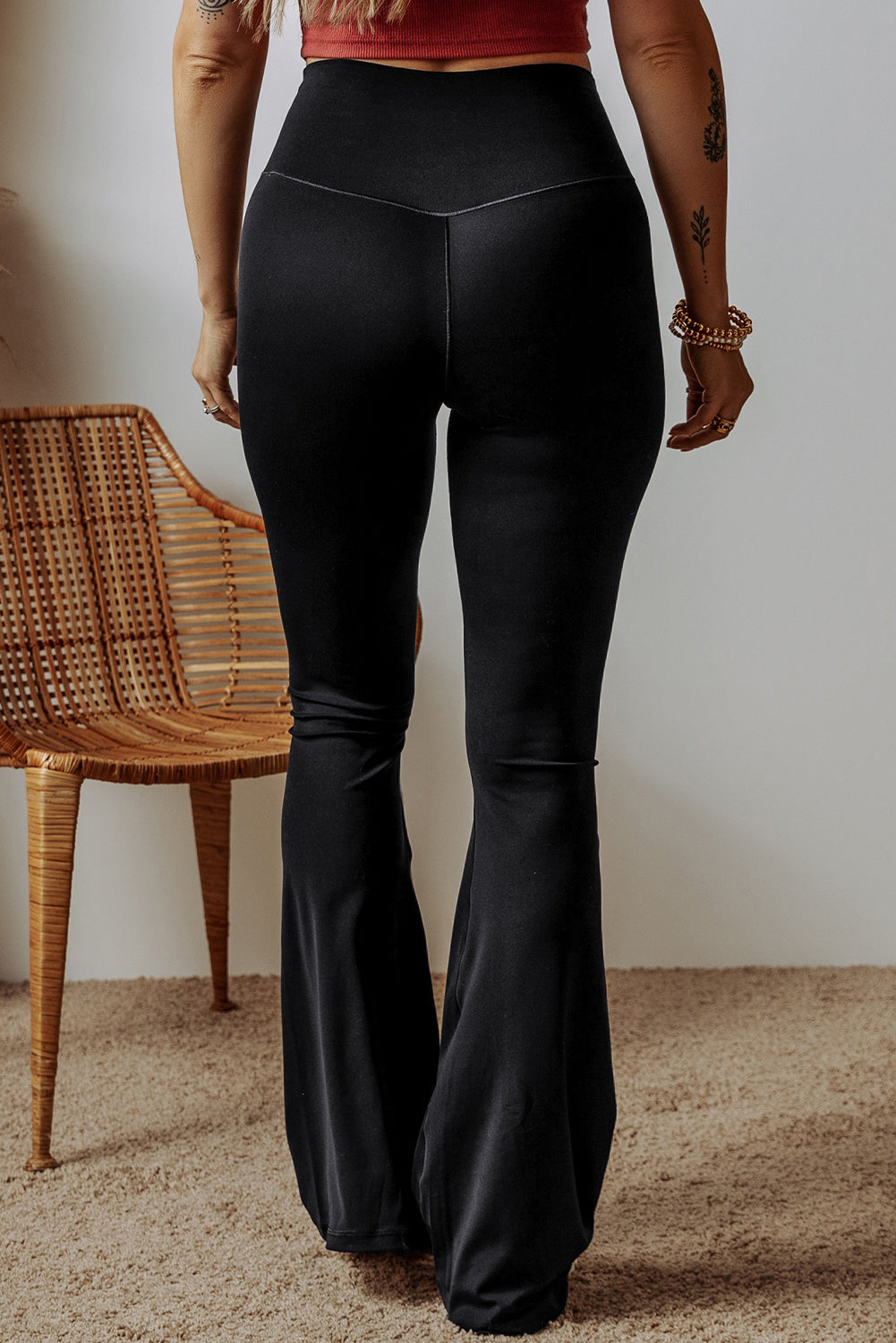 black-v-shape-high-waist-flared-leggings