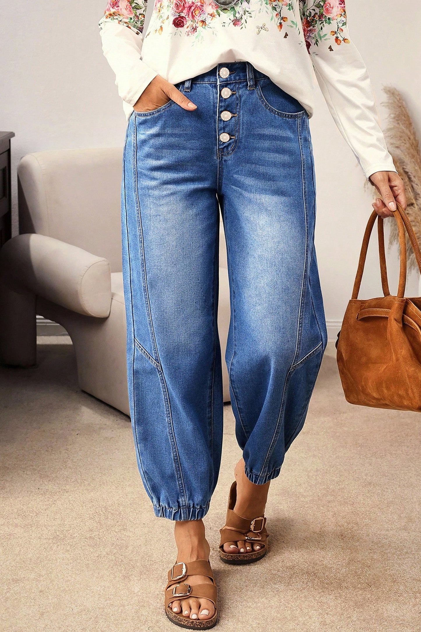 Tapered Loose Fit Jeans front view