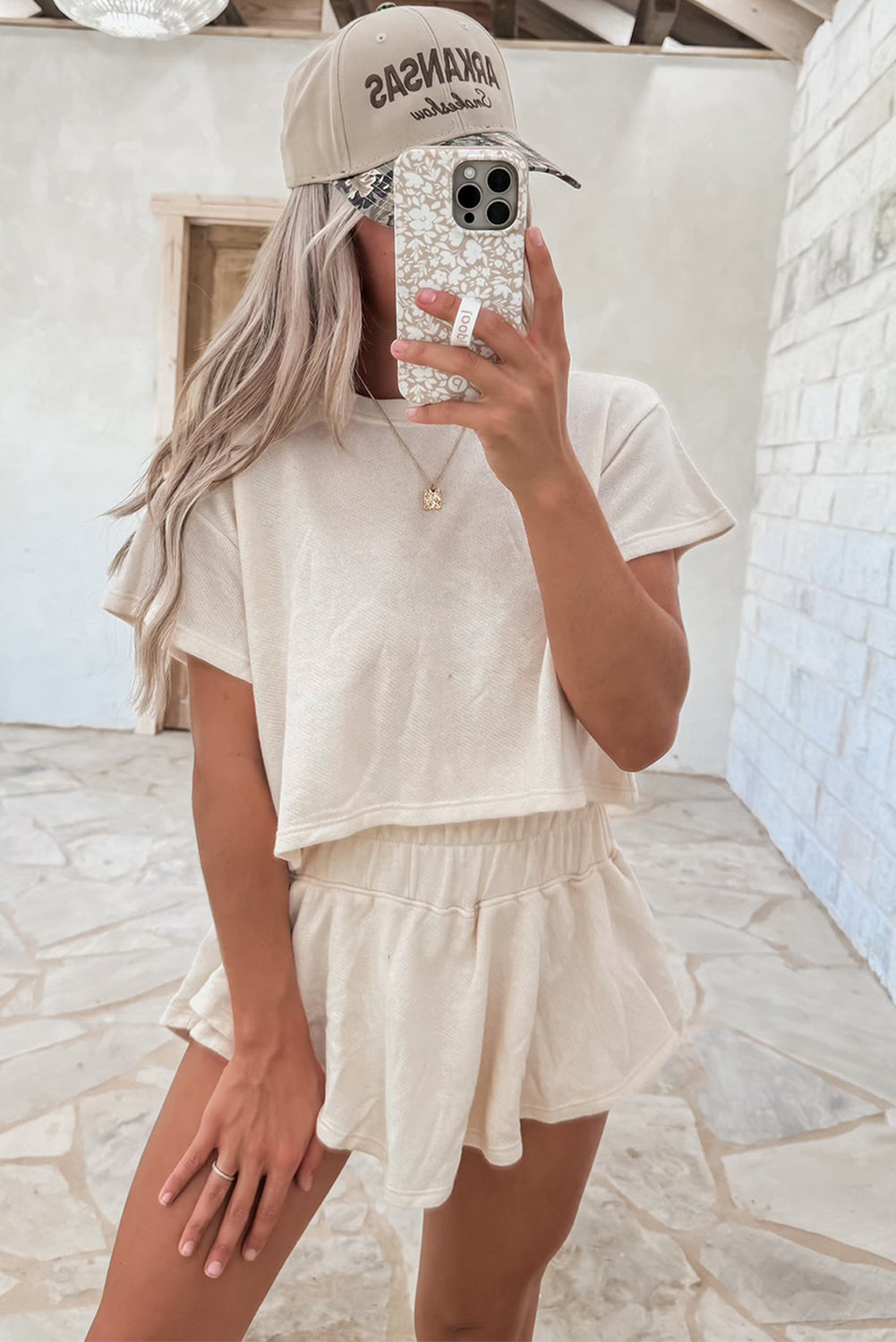 beige cropped tee high waist skirt