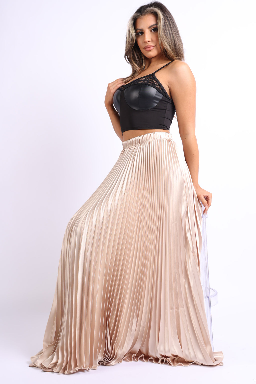 Cloudfall Pleated Skirt Trend.